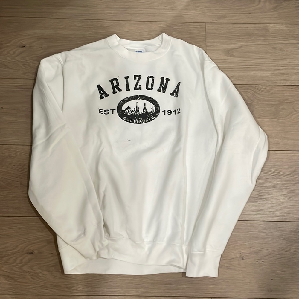 Arizona Graphic Crew Neck.